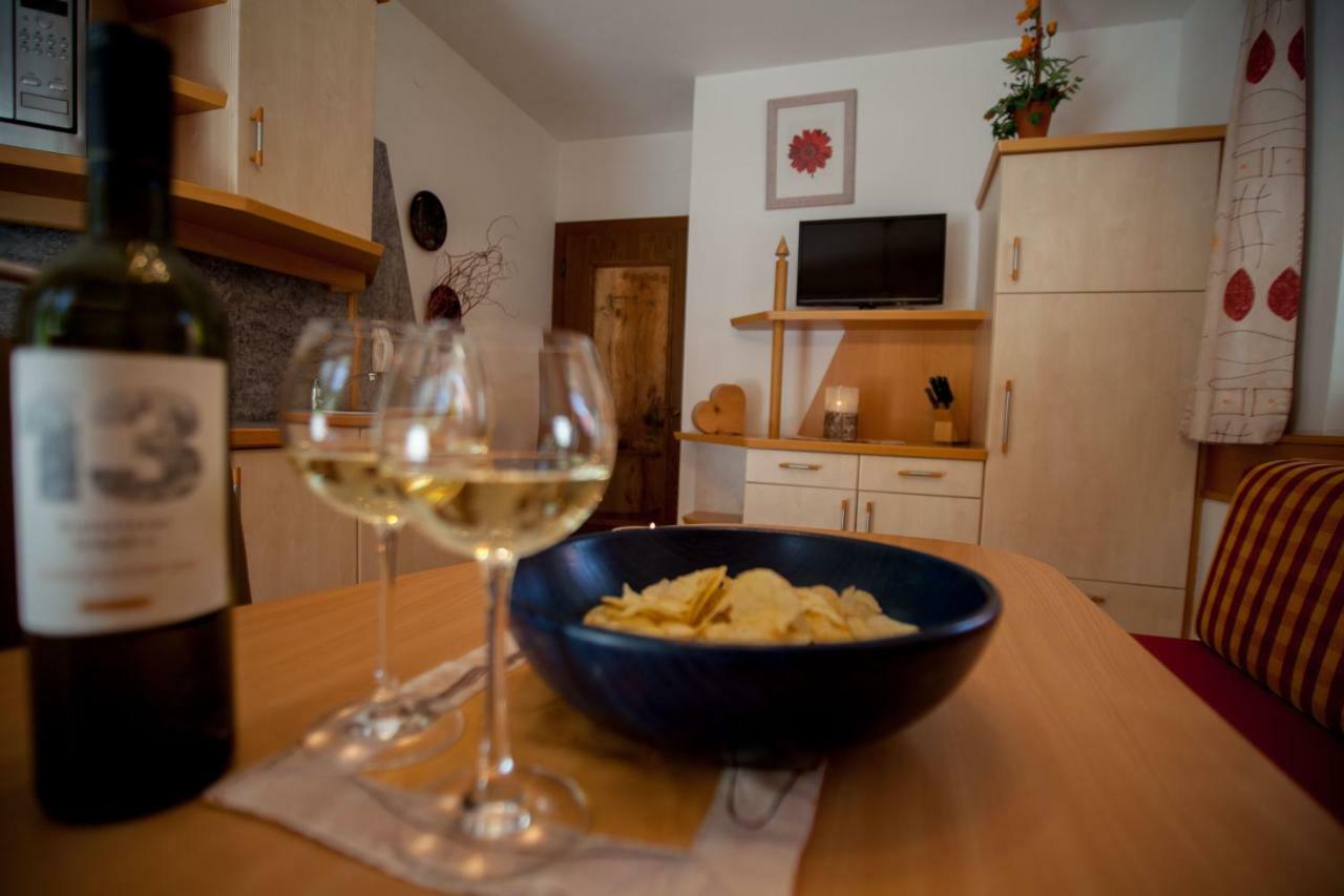 Apartamento Haus Wulfenia Neustift im Stubaital Exterior foto